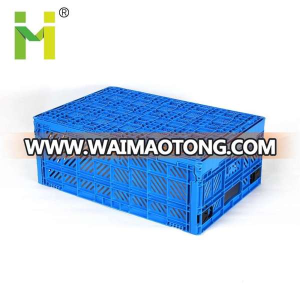 Ventilated plastic collapsing folding crate